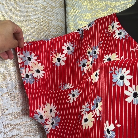 Madewell Womenโs Red Striped Floral Daisy Society Swing Rhyme Blouse Size L - Picture 8 of 17